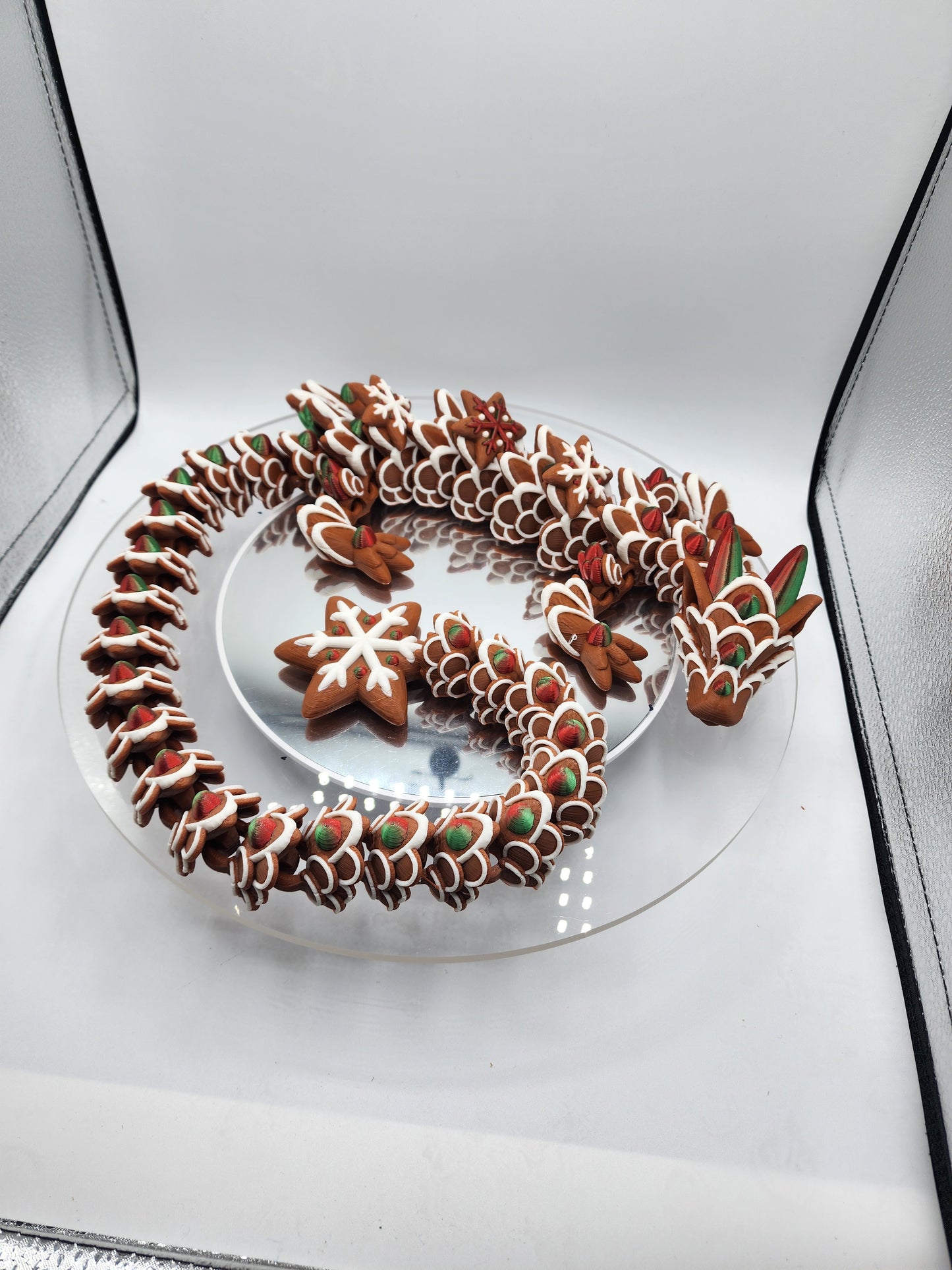 3D printed articulated Ginger Bread dragon with custom wall mount