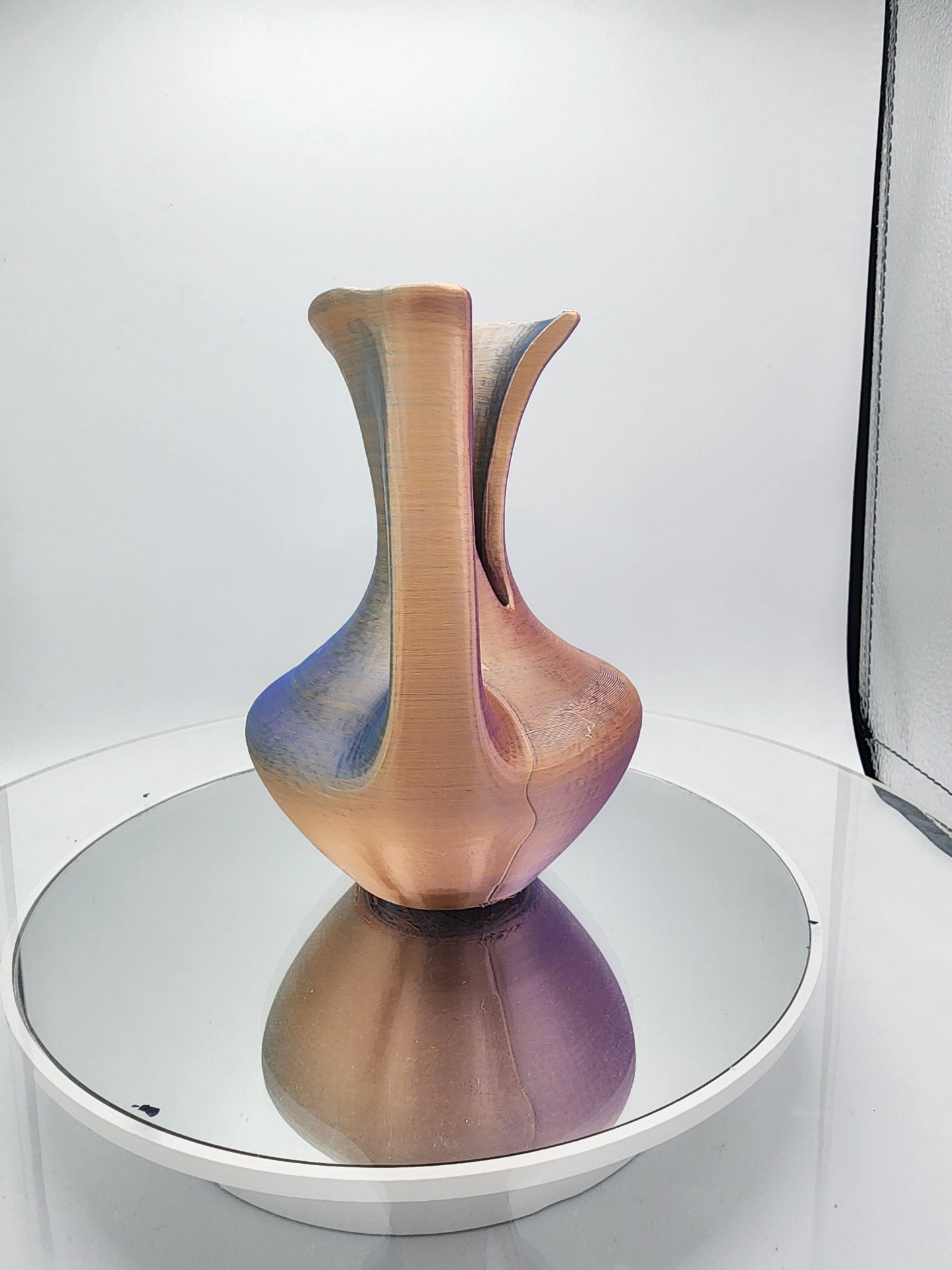 3D printed ODD looking decorative color-changing Vase.