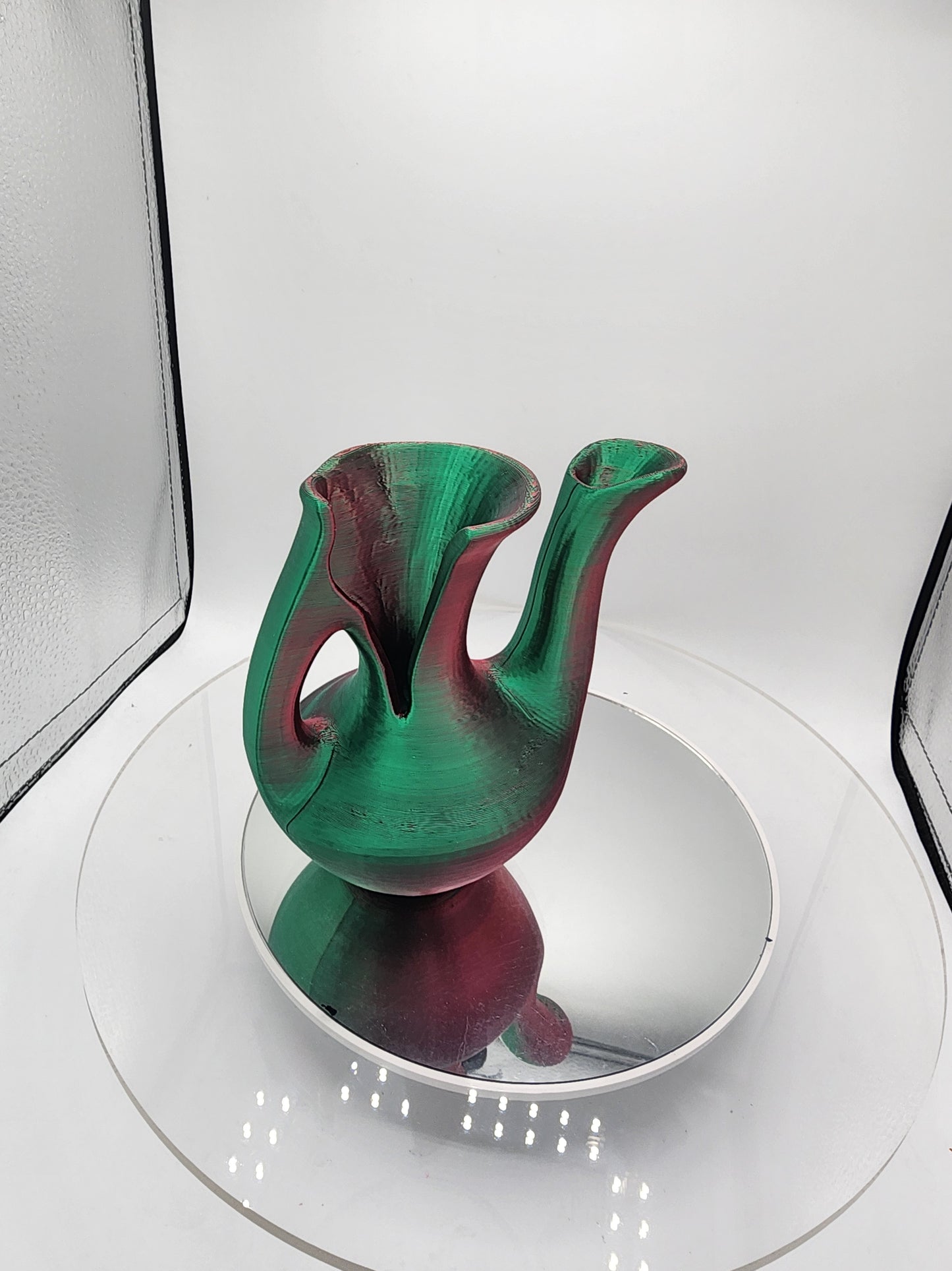 3D printed ODD looking decorative color-changing Vase.