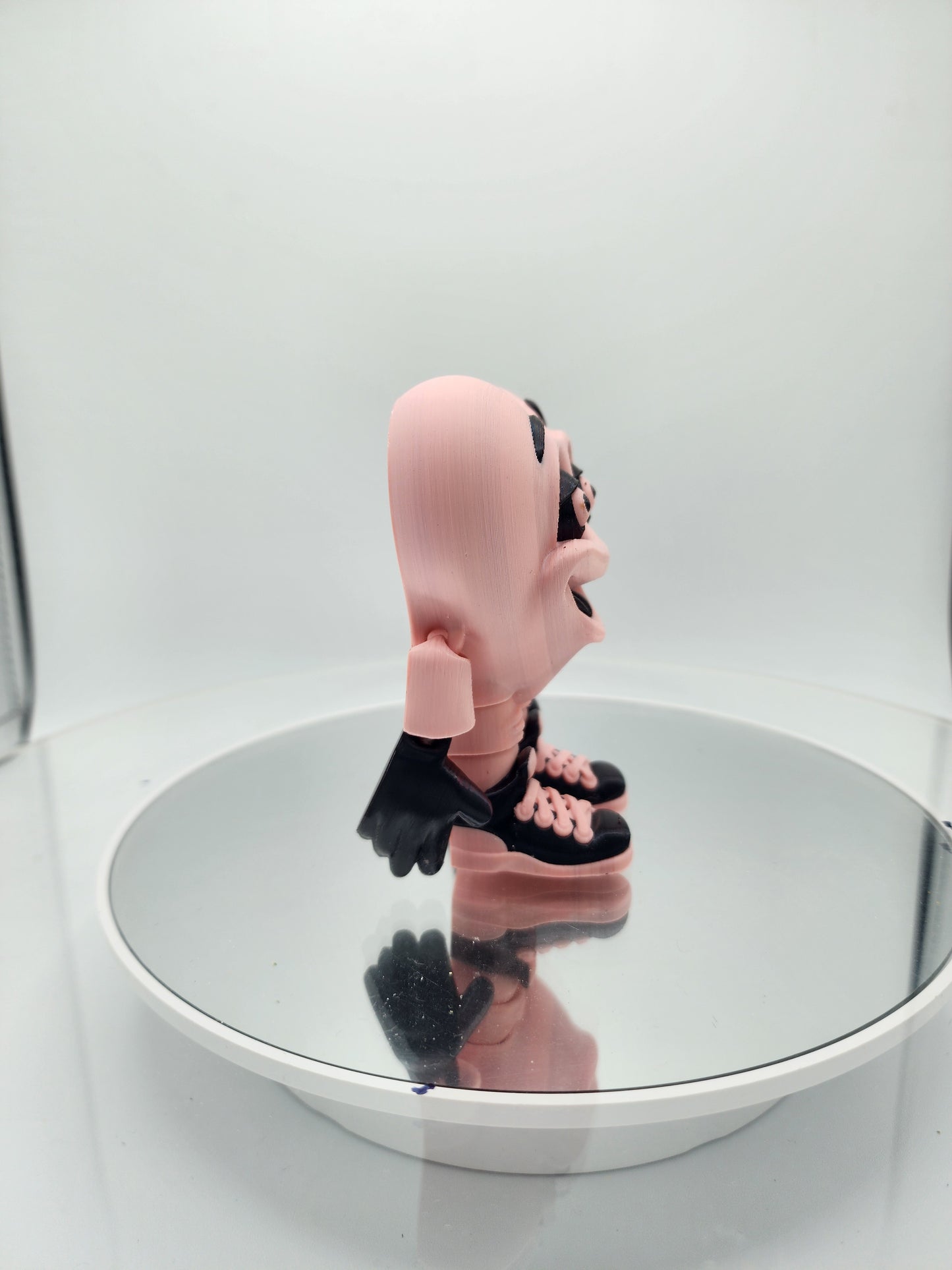 3D printed articulated Valentines Day Herbert the Heart.