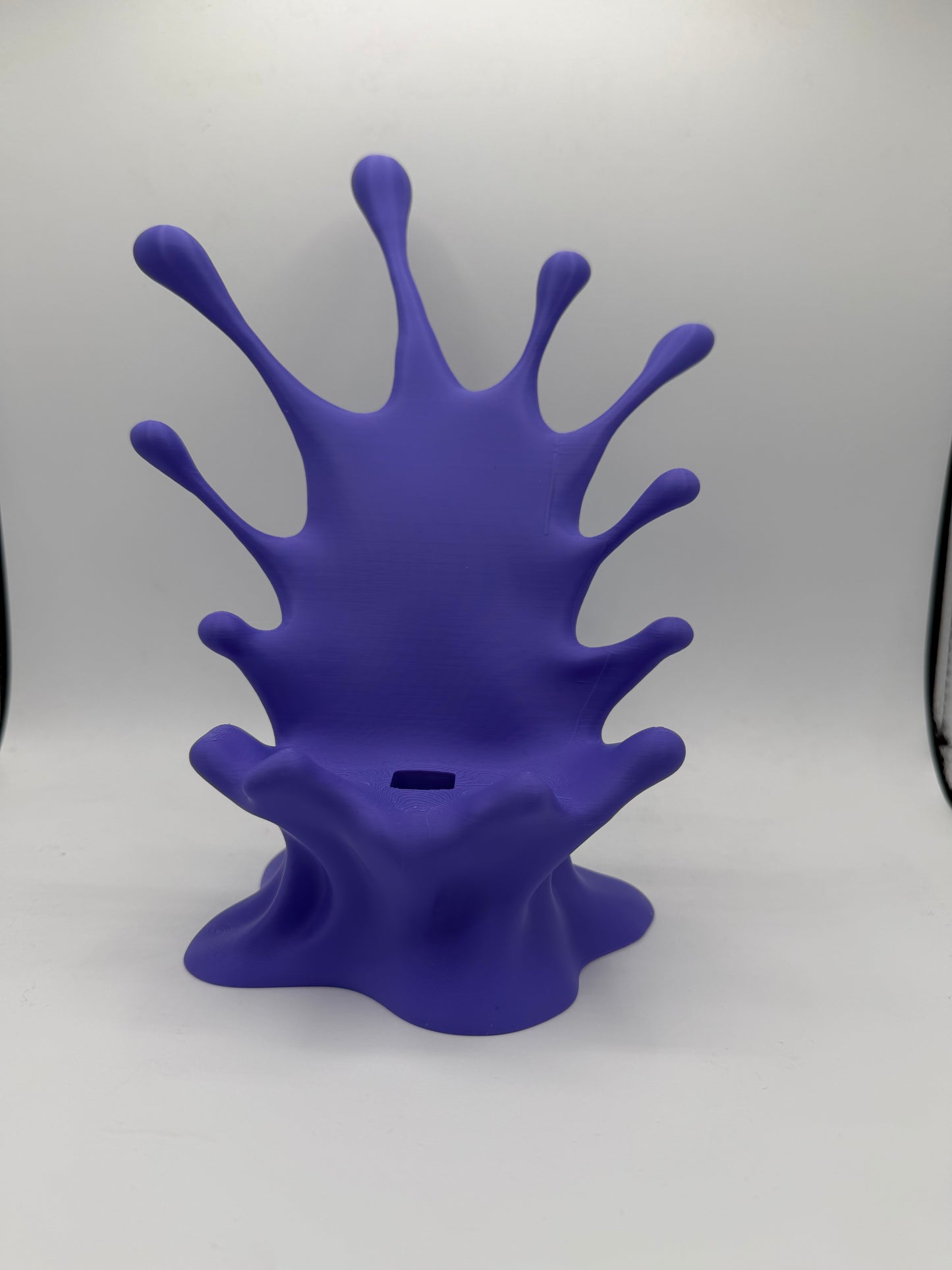 Splash Phone Holder – Make Waves on Your Desk